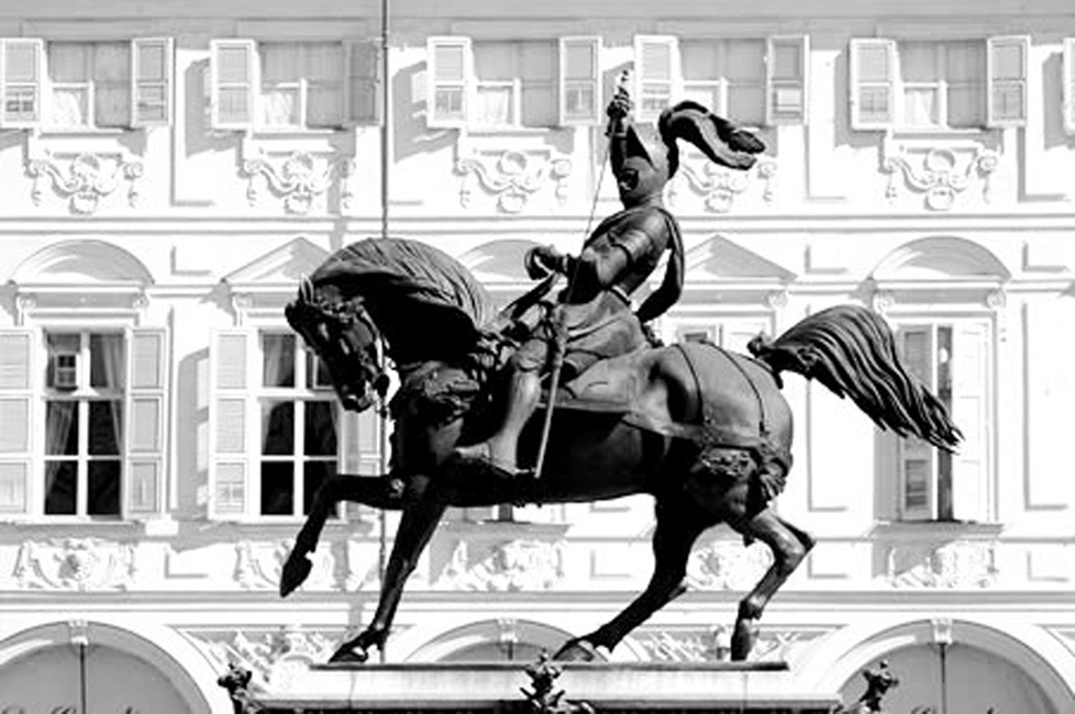 Il Caval 'd Brons al centro della piazza @ Piazza San Carlo