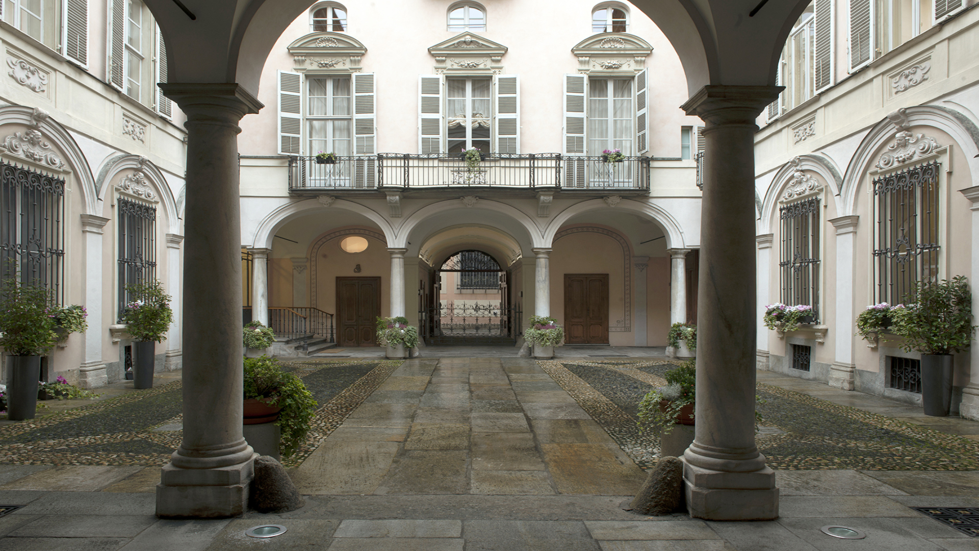 Un prezioso palazzo seicentesco @ Palazzo Biandrate Aldobrandino di San Giorgio
