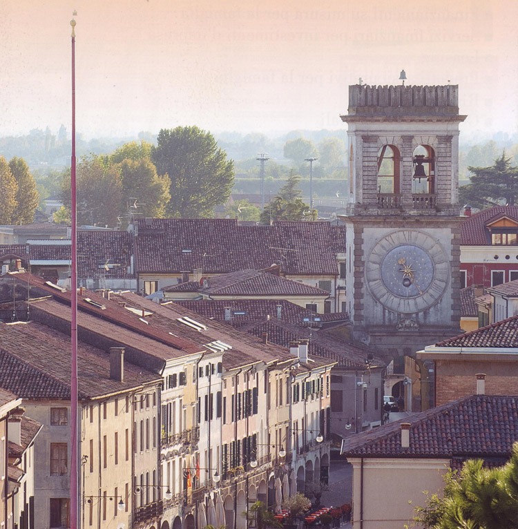 L'orologio della torre Civica @ Torre civica della Porta vecchia