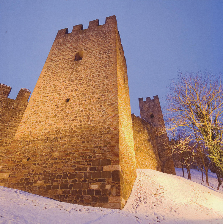 Neve sulle Mura @ Mura del Castello carrarese
