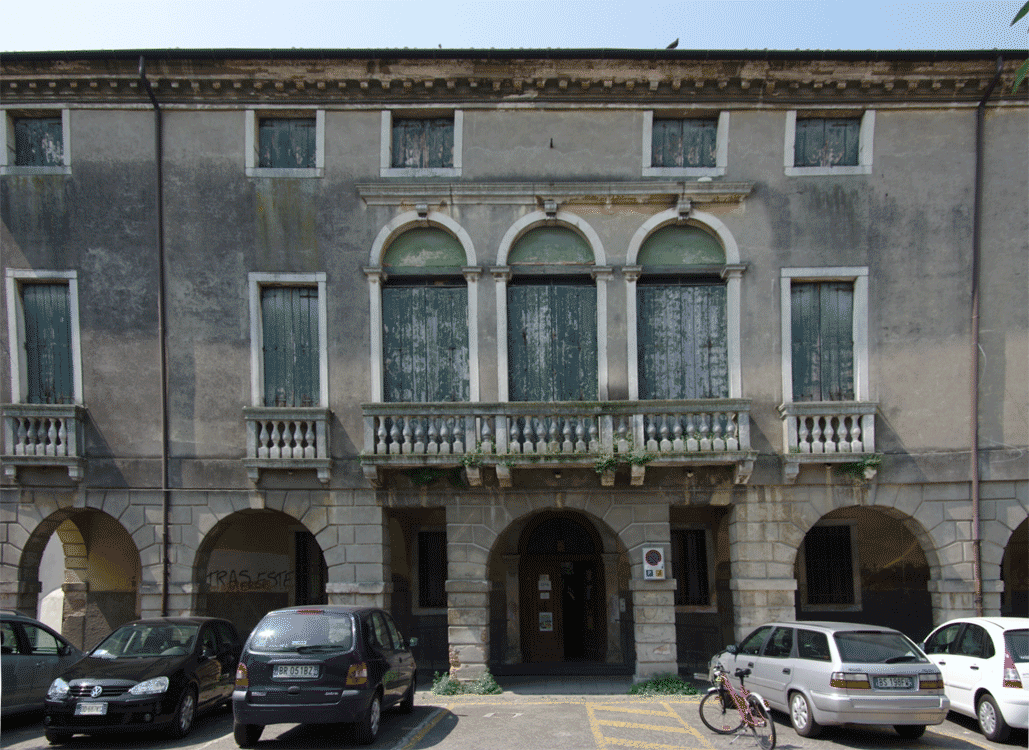 Prima e dopo il restauro @ Palazzo Contarini (Ex-Sacro Cuore)