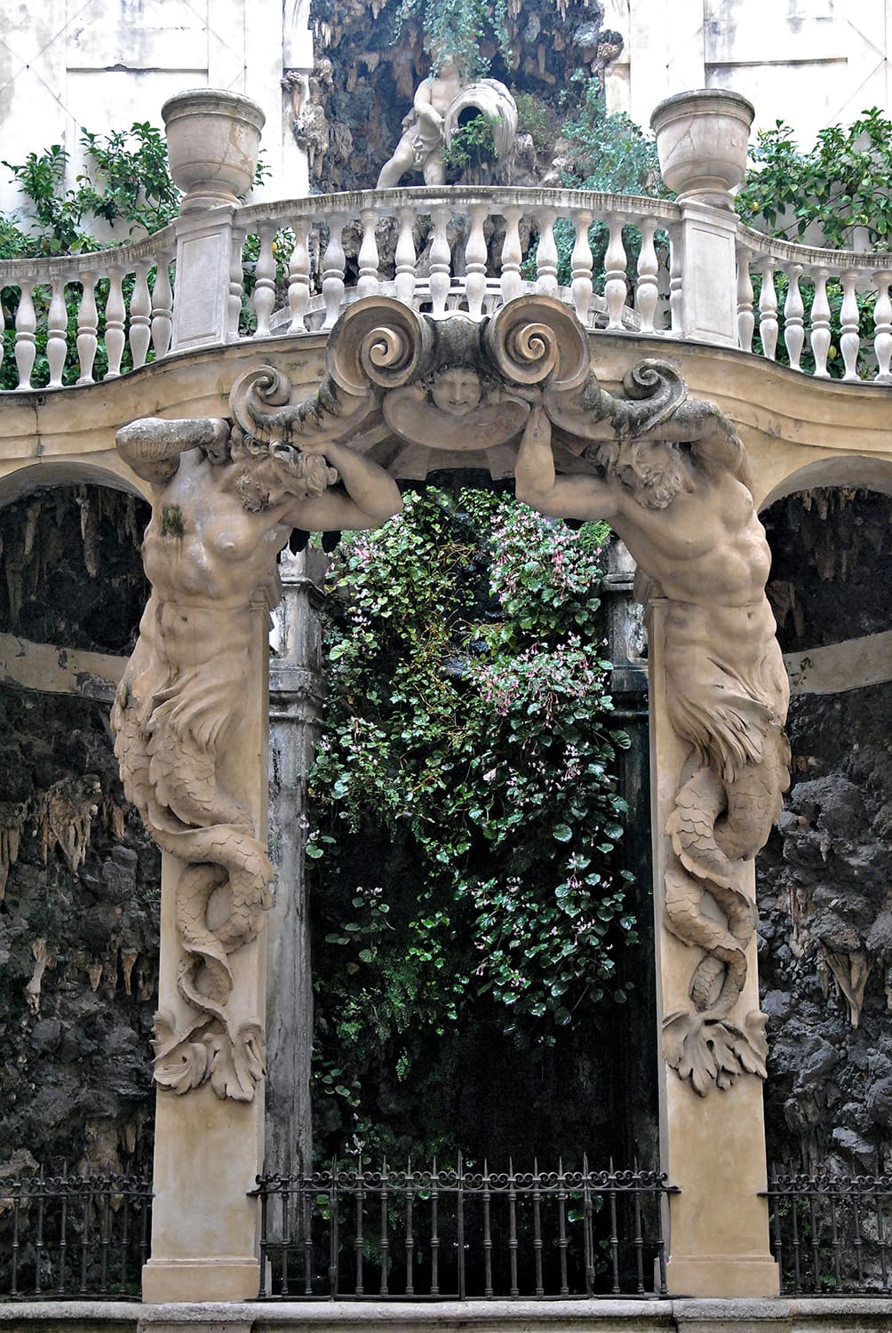 La statua di Bacco @ Palazzo Nicolosio Lomellino