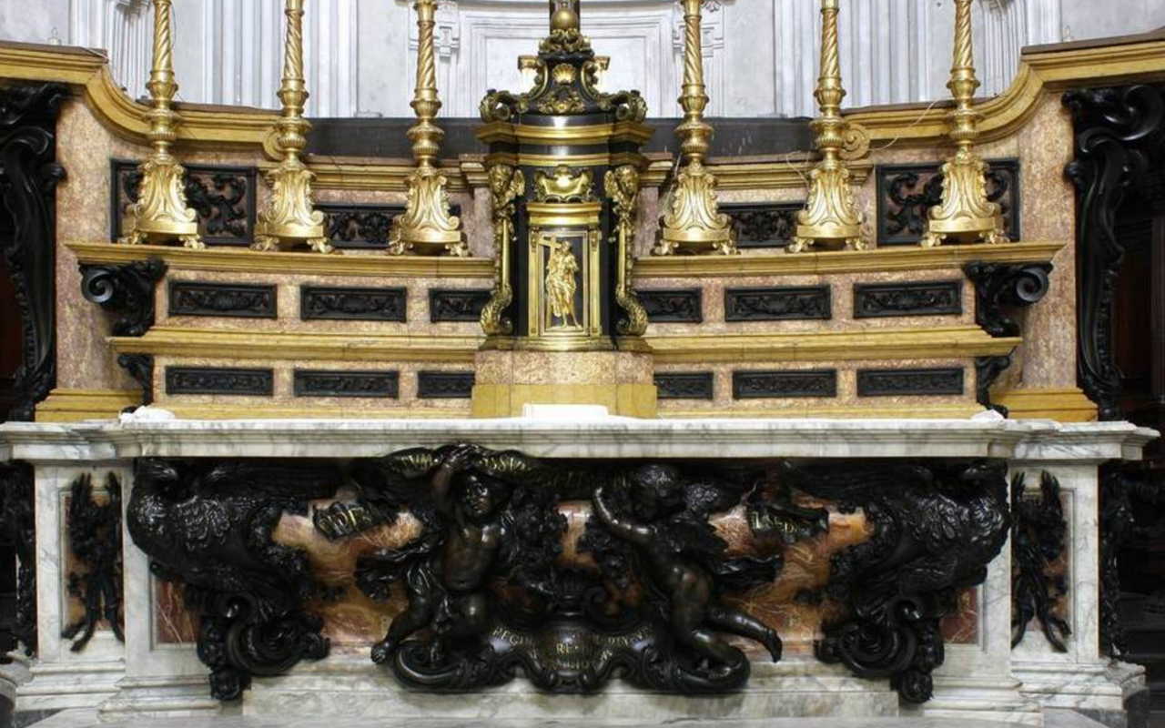 L'altare maggiore @ Santa Maria Assunta di Carignano