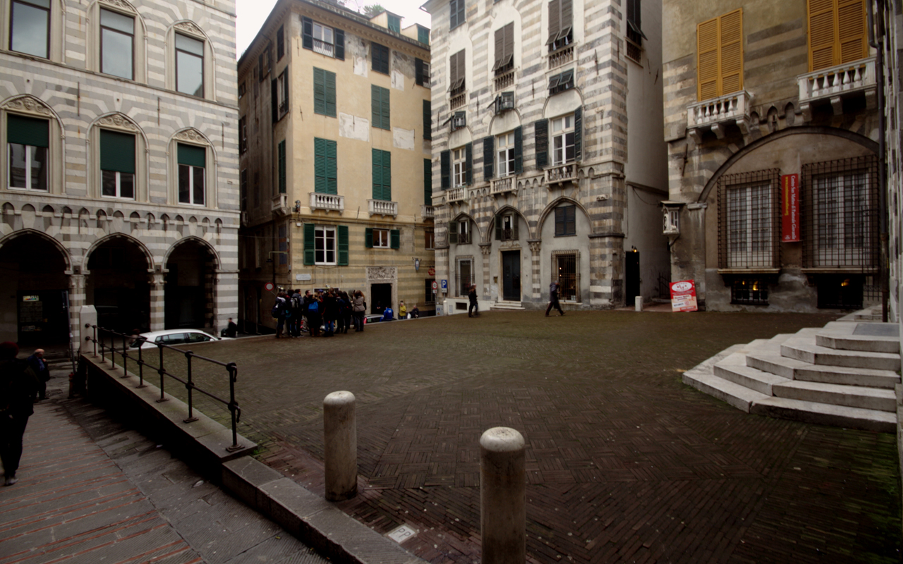 A strategic place @ Piazza S.Matteo