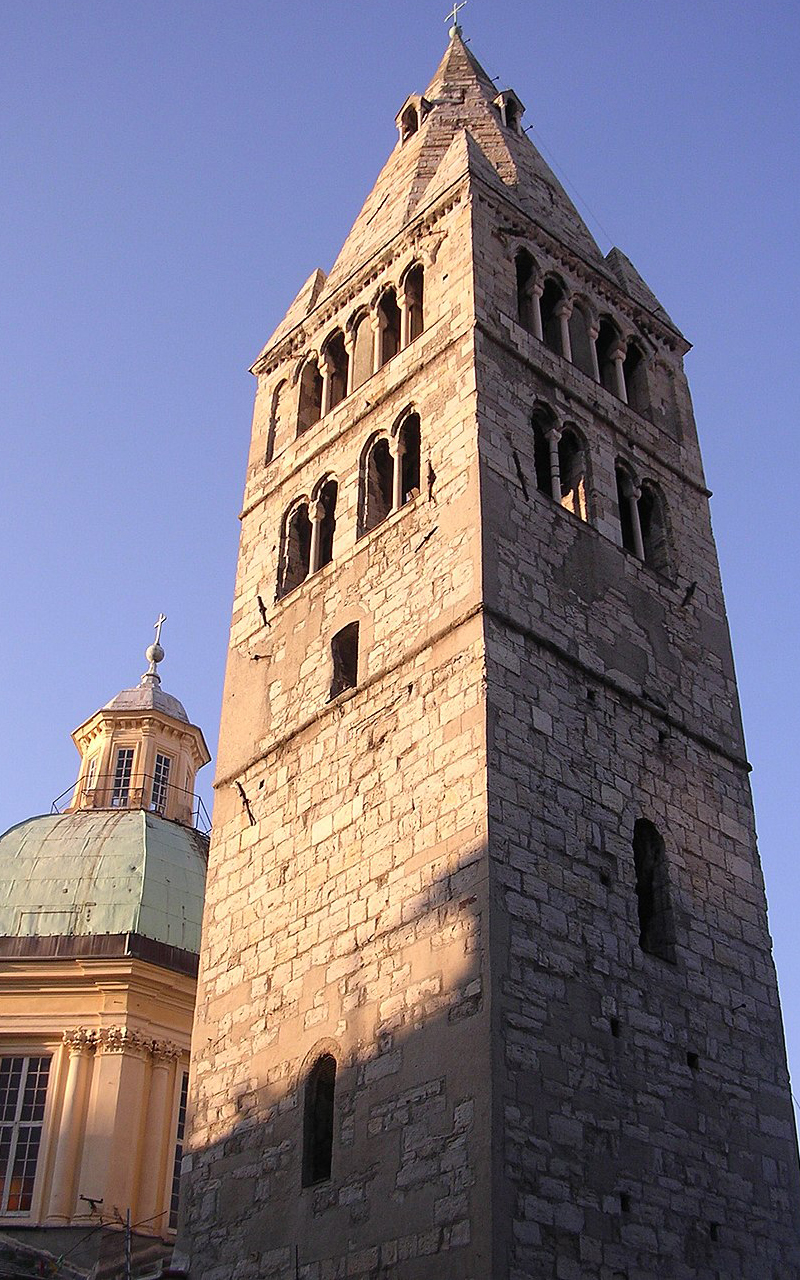 The Romanesque bell tower @ S.Maria delle Vigne