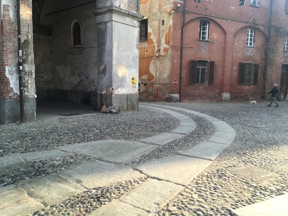 La pavimentazione del cortile @ Cavallerizza Reale