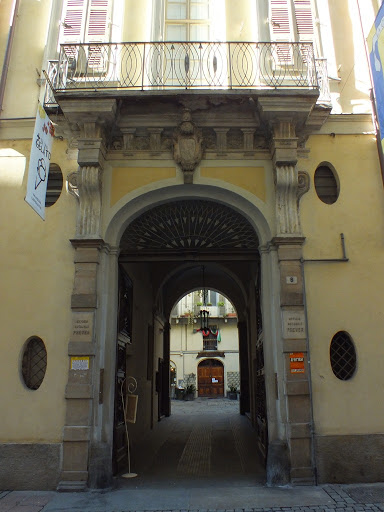 Un palazzo attribuito al Castellamonte @ Palazzo della Chiesa di Roddi
