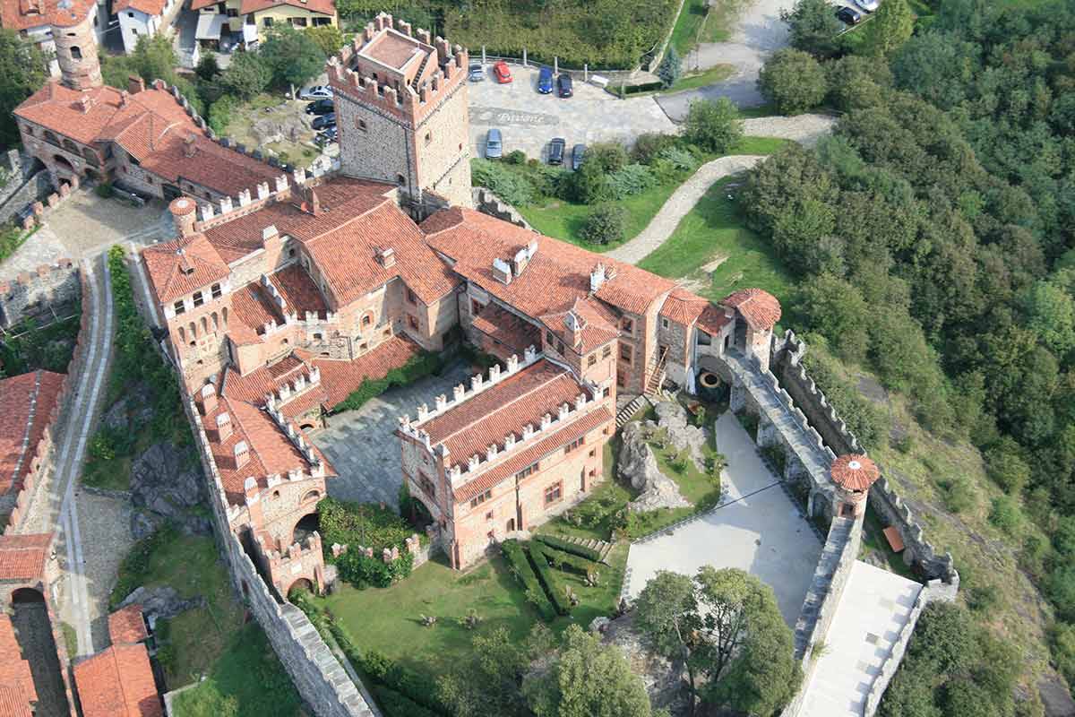 Il castello tra storia e leggenda @ Castello di Pavone