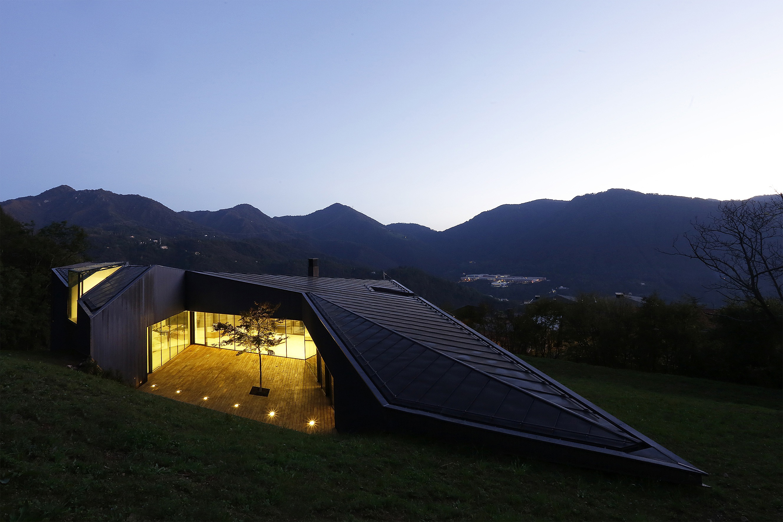 La relazione con il suolo e il paesaggio @ Alps Villa