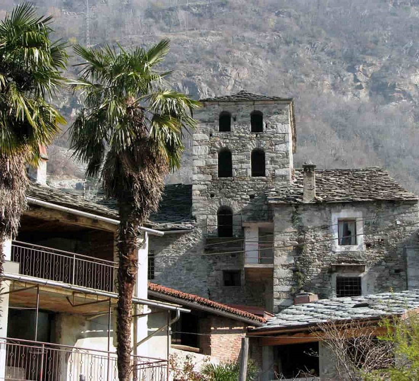 Casa Forte "Palazzotto Ugoneti" @ Carema