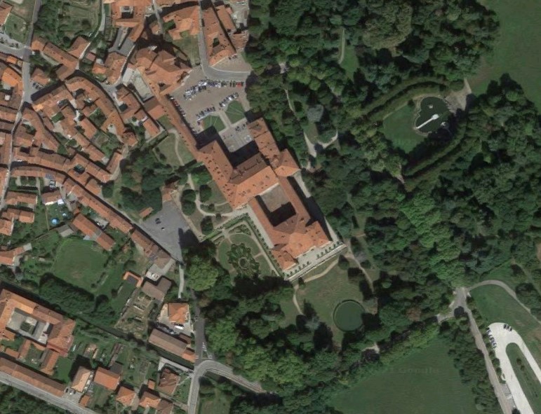 A large palace overlooking the village @ Castello di Agliè