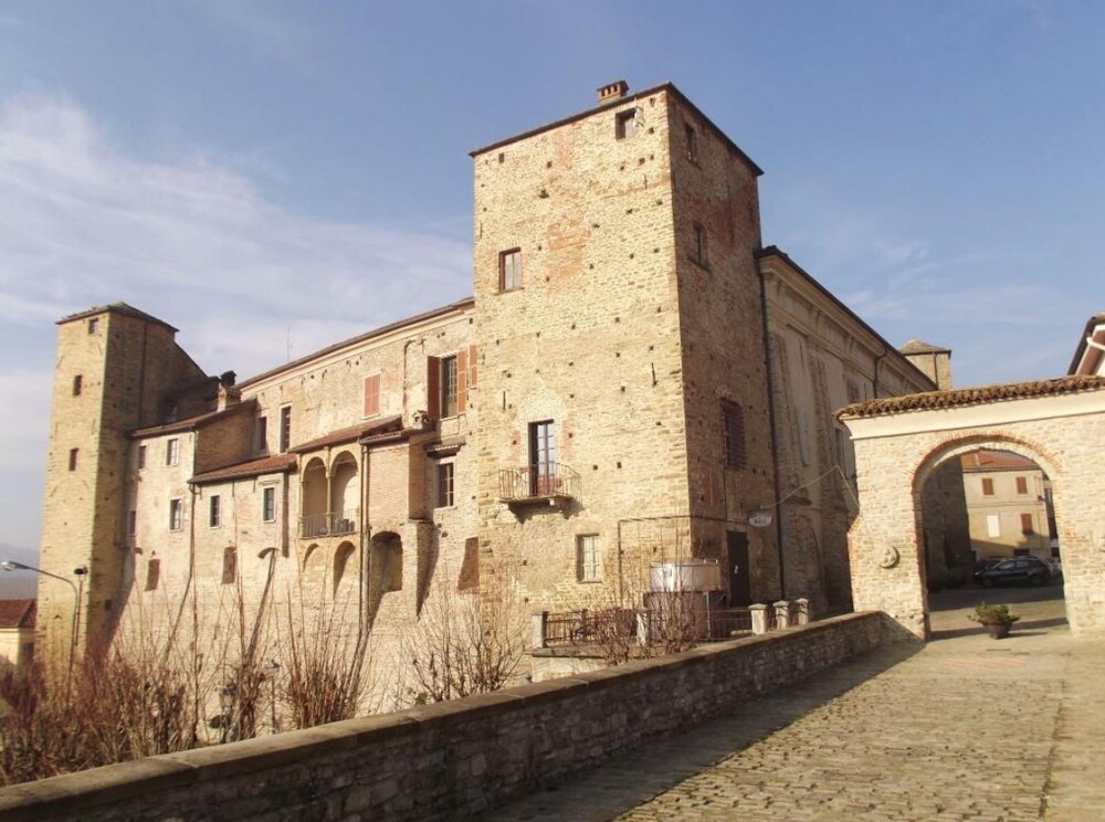 Stratificazioni stilistiche @ Castello di Monastero Bormida
