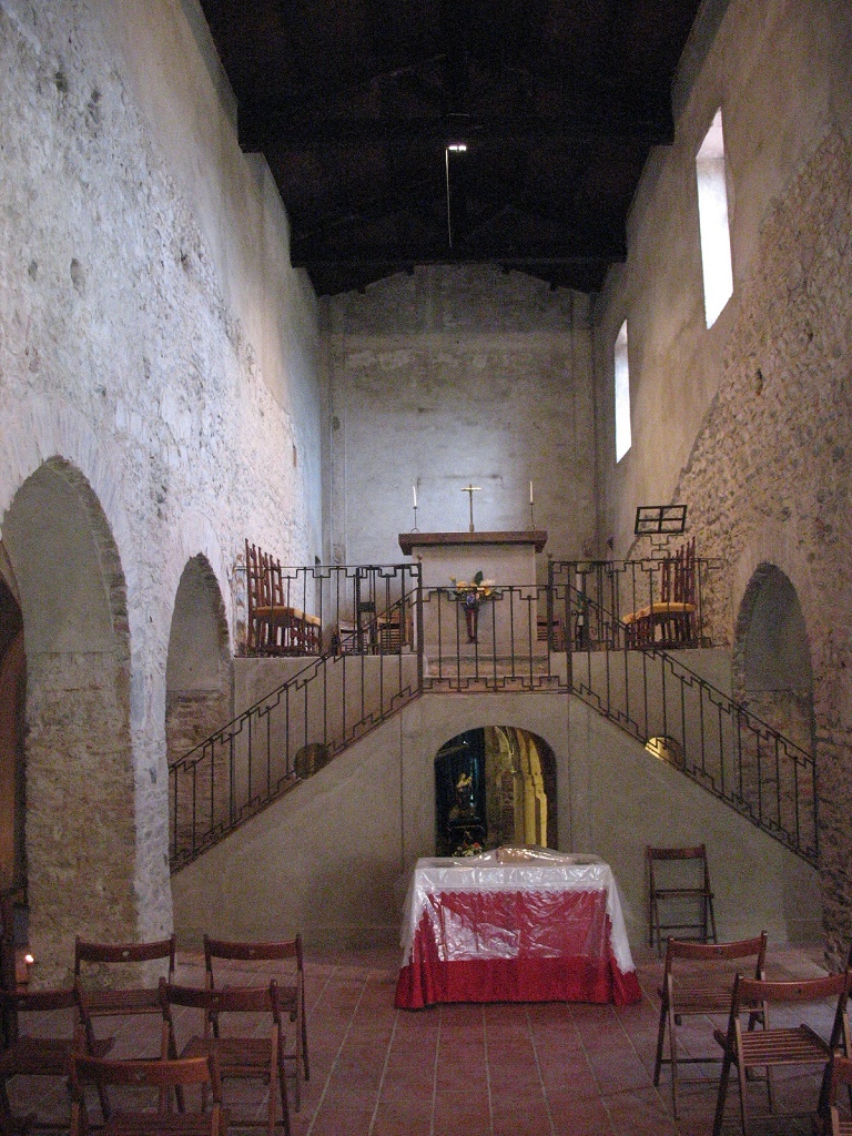 L’interno: uno spazio per una liturgia antica @ Chiesa di Santo Stefano al Monte