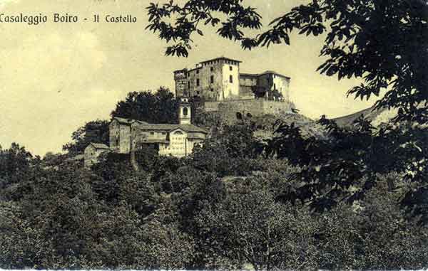 Castello e panorama @ Castello di Casaleggio Boiro