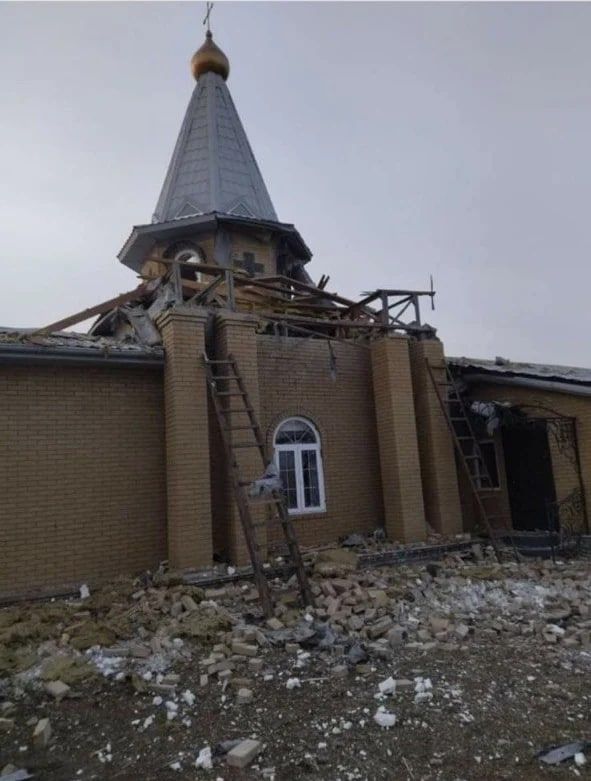 Danni a causa degli spari @ Свято-Успенська церква (Колобочкіне) / Holy Dormition Church (Kolobochkin)