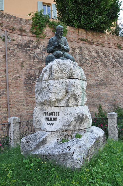 Monumento a Francesco Vitalini @ Camerino