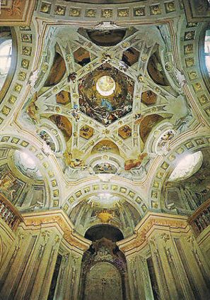 La decorazione della cupola @ Santuario del Valinotto
