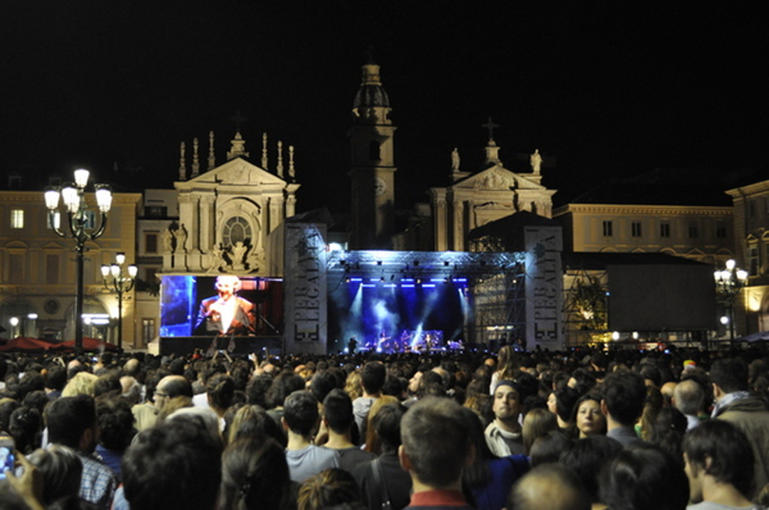 Concerto di Franco Battiato, luglio 2012 @ Piazza San Carlo